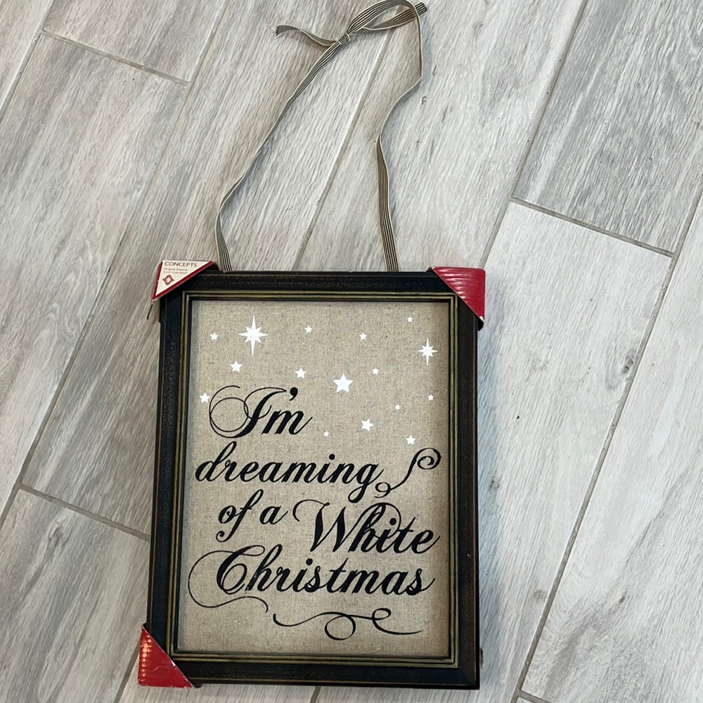 Canvas "I'm Dreaming Of A White‎ Christmas"  Black Distressed Frame 9x12- NWT